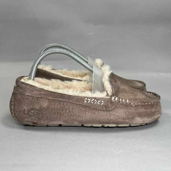 UGG Shoes - UGG Women's Size 7 Ansley Sheepskin Suede Slippers